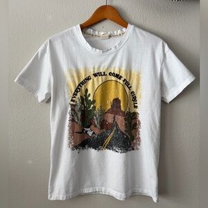 Recycled Threads Full Circle White Graphic Tee Desert Print Women’s Medium